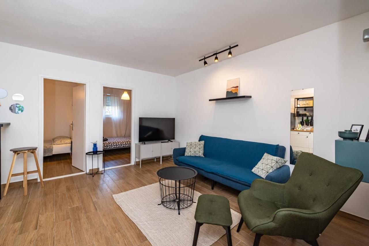 Apartment Sunset โรวานิสกา ภายนอก รูปภาพ