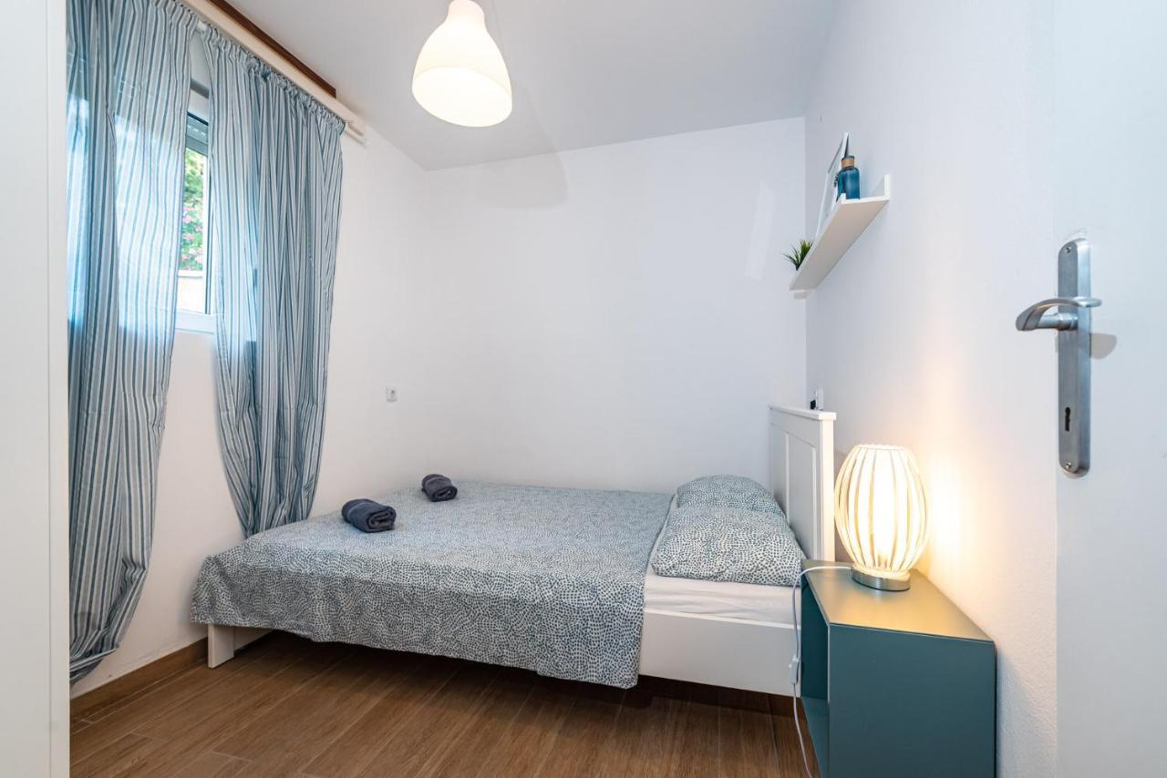 Apartment Sunset โรวานิสกา ภายนอก รูปภาพ