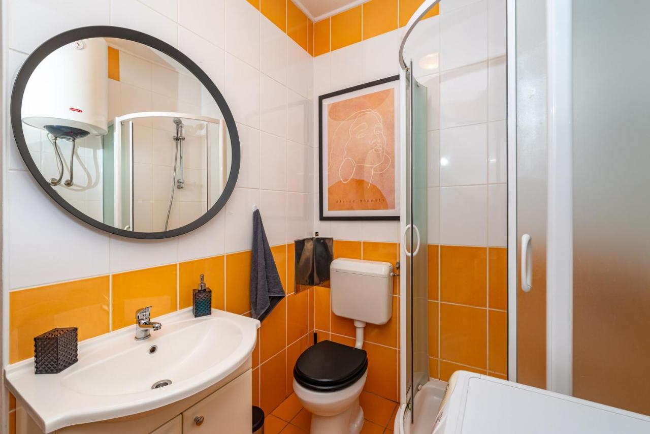 Apartment Sunset โรวานิสกา ภายนอก รูปภาพ